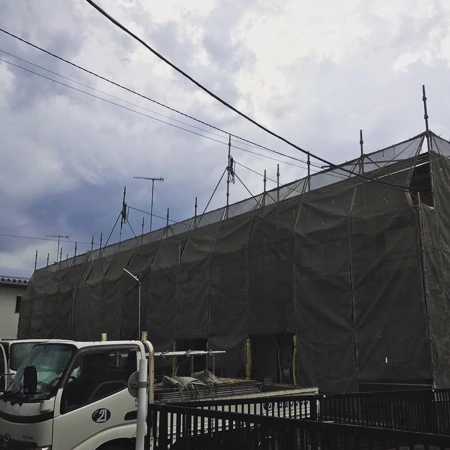 神奈川県箱根2000平米の足場工事を行いました