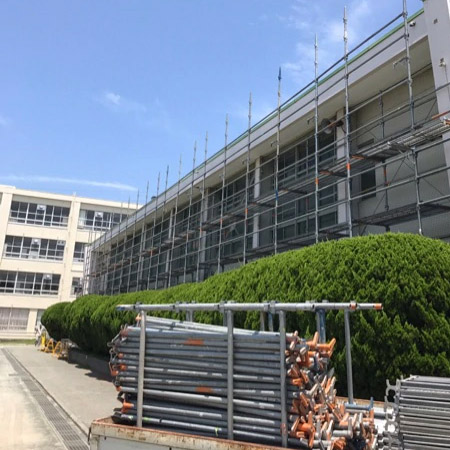 茅ヶ崎市小学校の足場工事を行いました